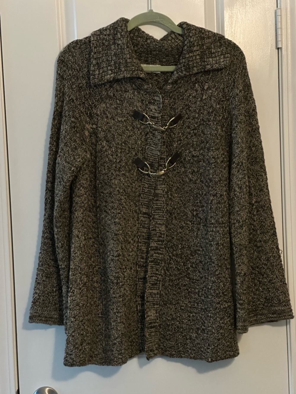Carolyn Taylor Gray Marled Knit Cardigan with Toggle Clasps